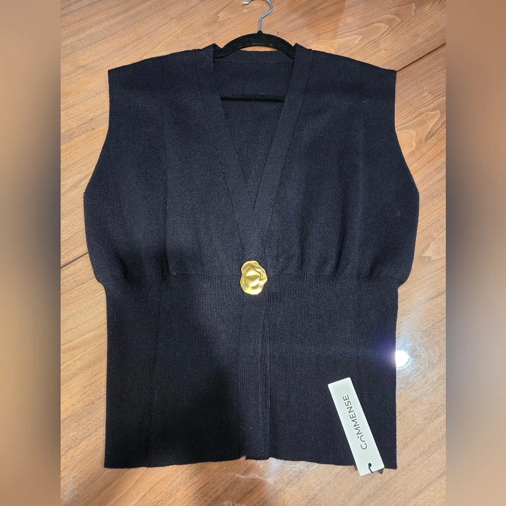 Commense Sweater Vest Knit Top. Size Large - Picture 6 of 8